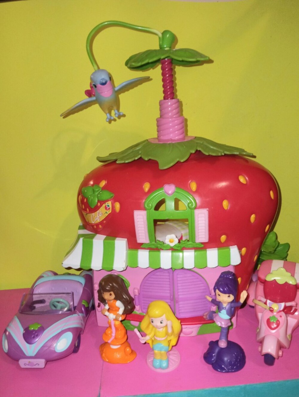 Strawberry shortcake doll House Cafe Cars Mcds